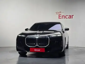 2025 BMW i7 с пробегом 12 514 км