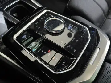 2025 BMW i7 с пробегом 12 514 км