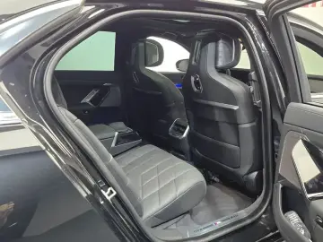 2025 BMW i7 с пробегом 12 514 км