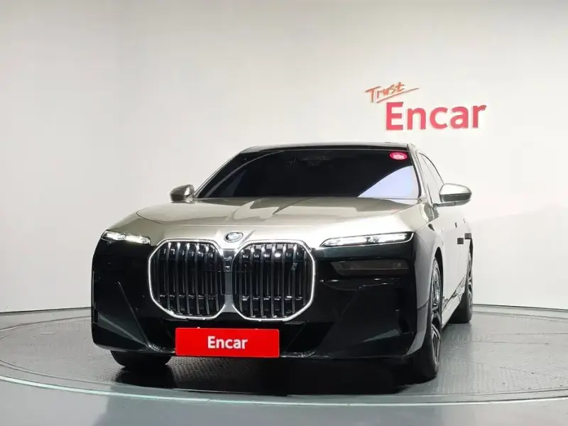 2024 BMW i7 с пробегом 56 241 км
