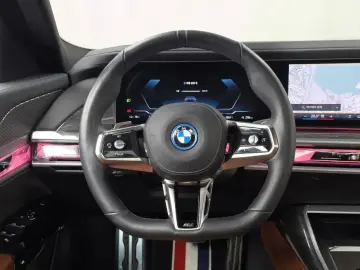 2024 BMW i7 с пробегом 56 241 км