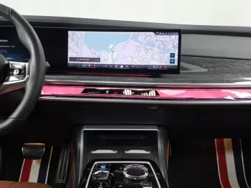 2024 BMW i7 с пробегом 56 241 км
