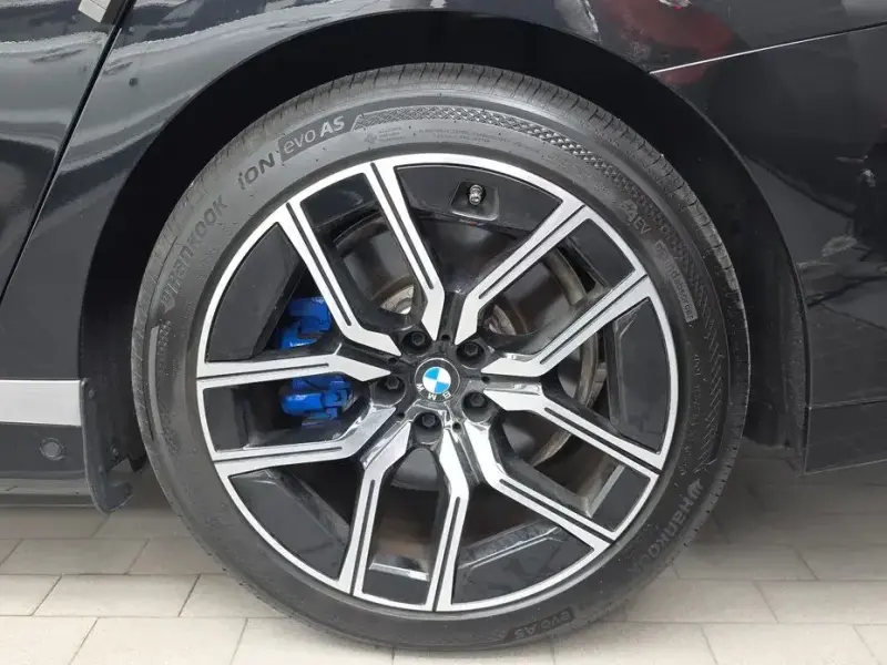 2024 BMW i7 с пробегом 56 241 км