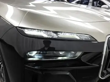 2024 BMW i7 с пробегом 56 241 км