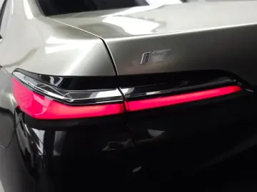2024 BMW i7 с пробегом 56 241 км