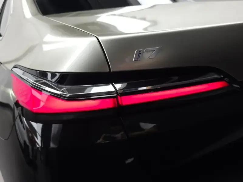 2024 BMW i7 с пробегом 56 241 км