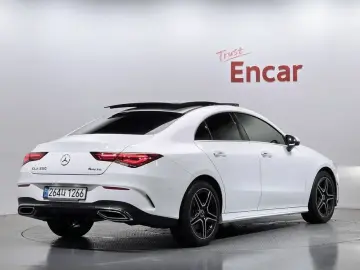 2022 Mercedes-Benz CLA с пробегом 48 056 км