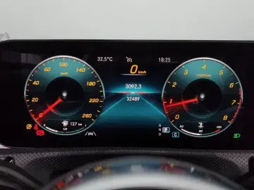 2021 Mercedes-Benz CLA с пробегом 32 489 км