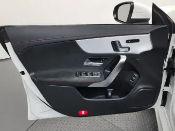 2021 Mercedes-Benz CLA с пробегом 32 489 км