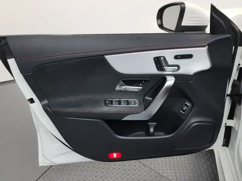 2021 Mercedes-Benz CLA с пробегом 32 489 км