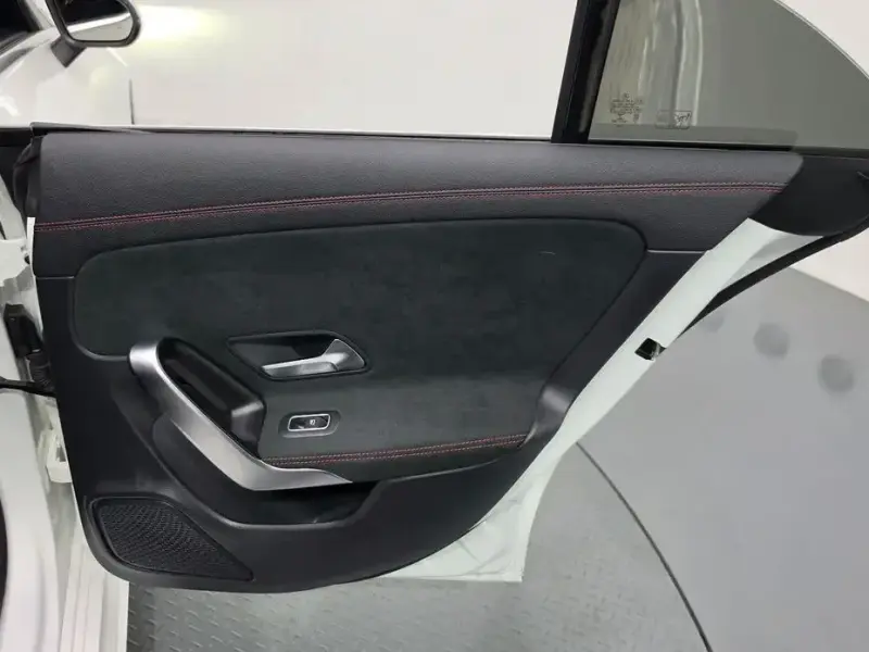 2022 Mercedes-Benz CLA с пробегом 48 056 км