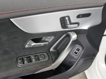 2022 Mercedes-Benz CLA с пробегом 62 339 км