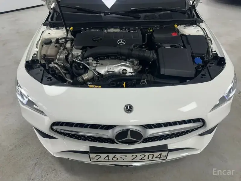 2023 Mercedes-Benz CLA с пробегом 32 990 км