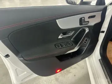 2023 Mercedes-Benz CLA с пробегом 32 990 км