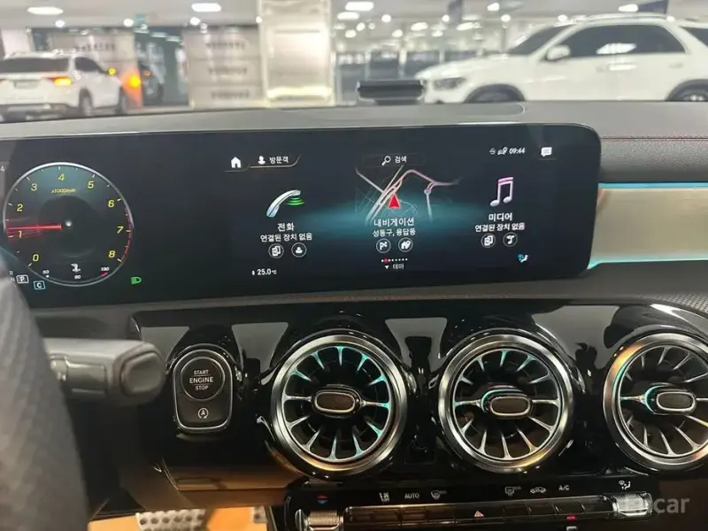 2023 Mercedes-Benz CLA с пробегом 32 990 км