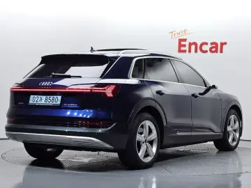 2021 Audi e-tron с пробегом 109 500 км