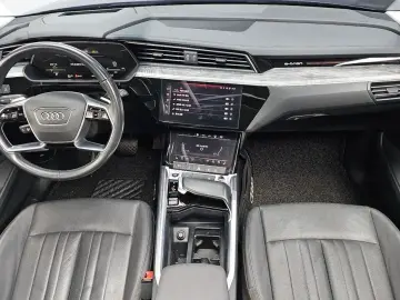 2021 Audi e-tron с пробегом 109 500 км
