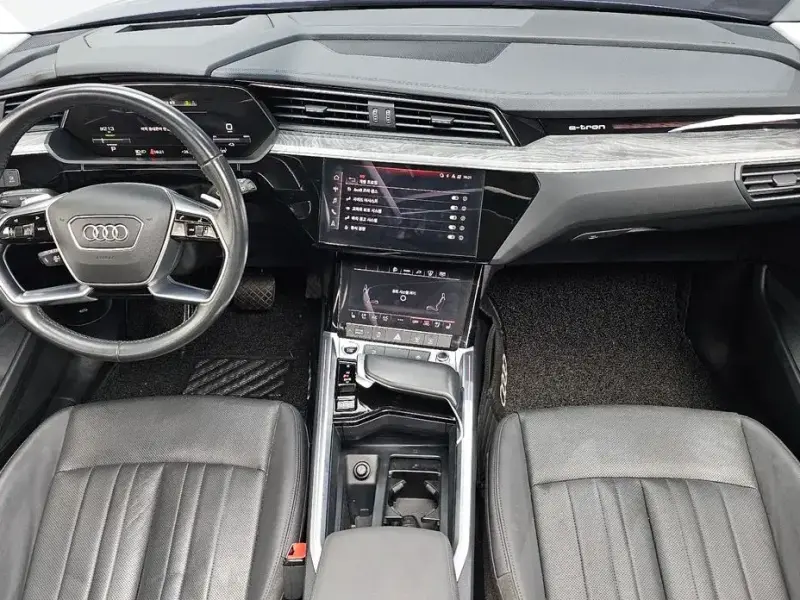 2021 Audi e-tron с пробегом 109 500 км