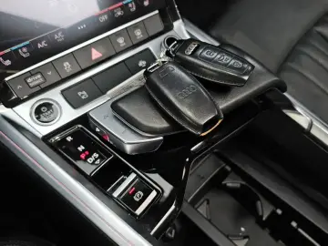 2021 Audi e-tron с пробегом 109 500 км