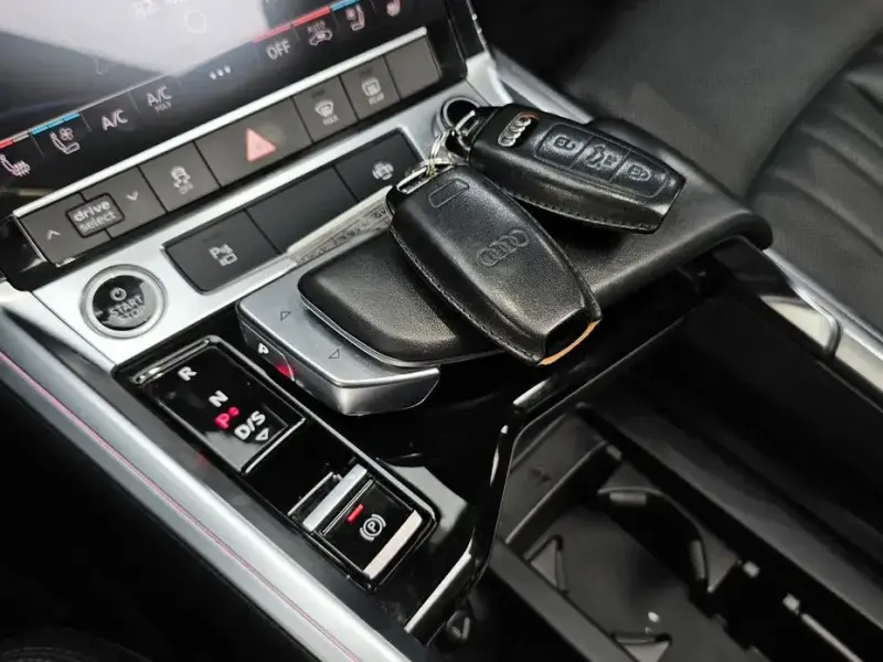 2021 Audi e-tron с пробегом 109 500 км