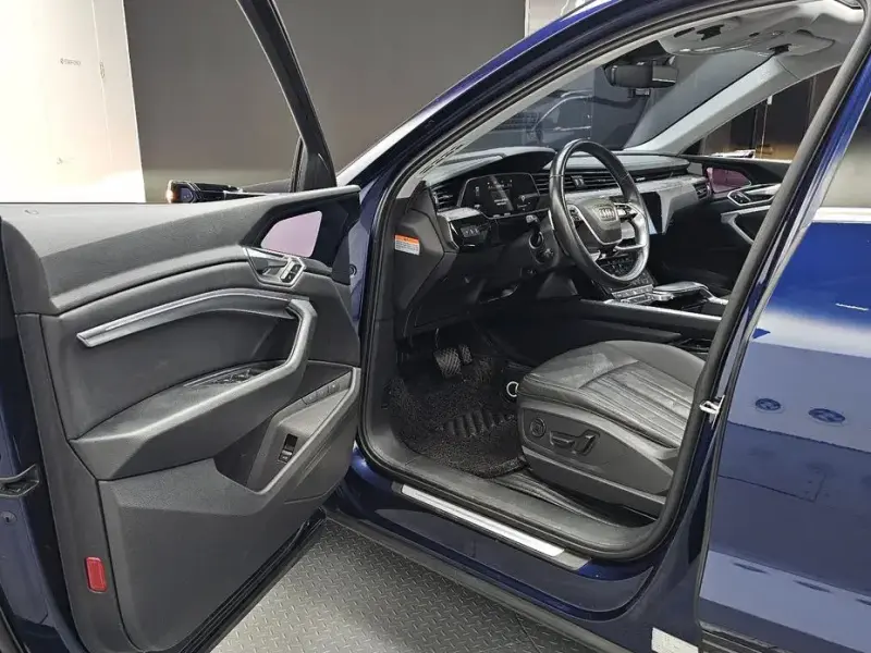 2021 Audi e-tron с пробегом 109 500 км