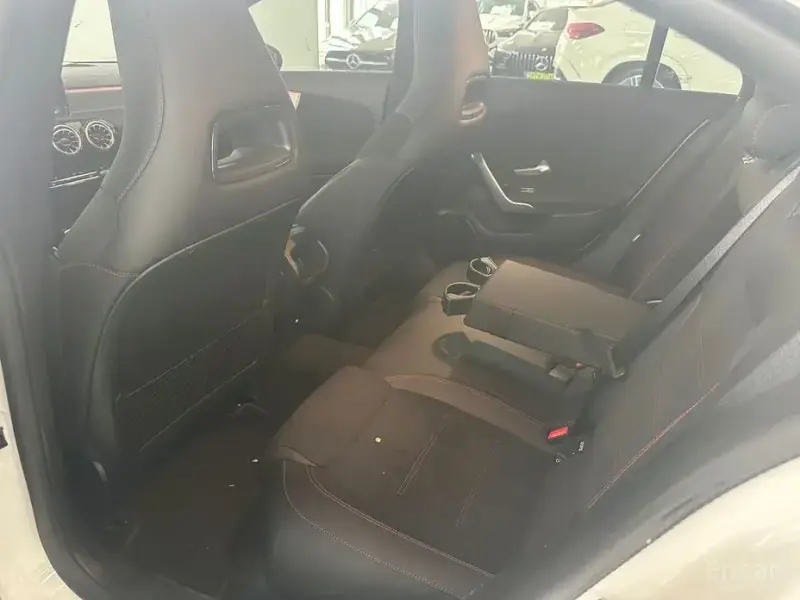 2025 Mercedes-Benz CLA с пробегом 9 248 км