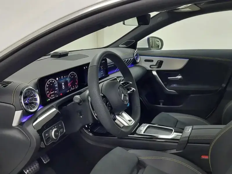 2025 Mercedes-Benz CLA с пробегом 92 км