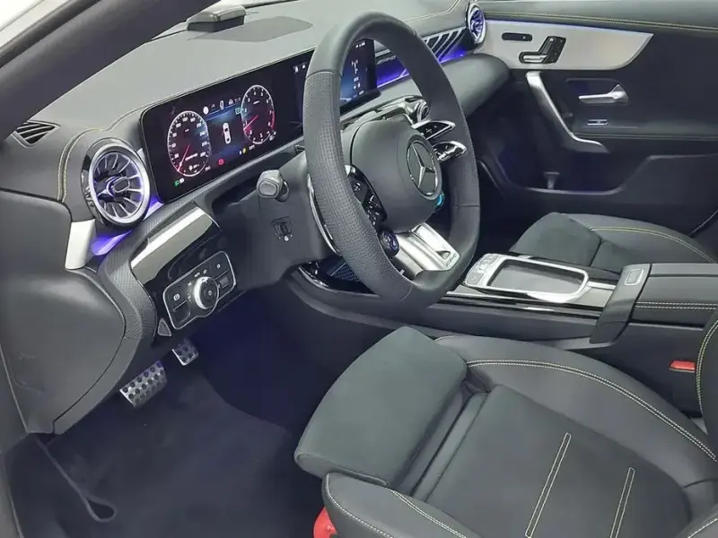 2025 Mercedes-Benz CLA с пробегом 92 км