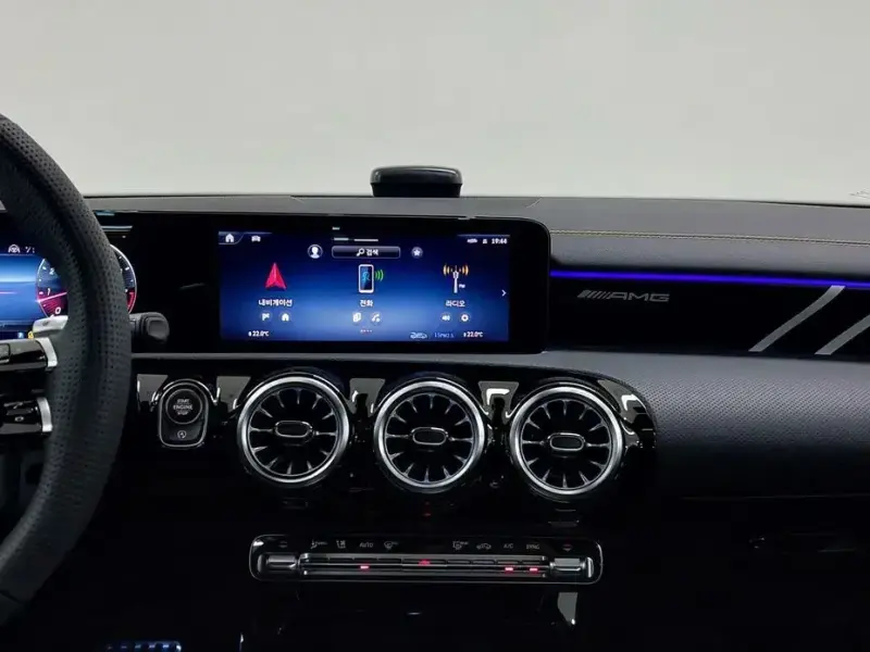 2025 Mercedes-Benz CLA с пробегом 92 км