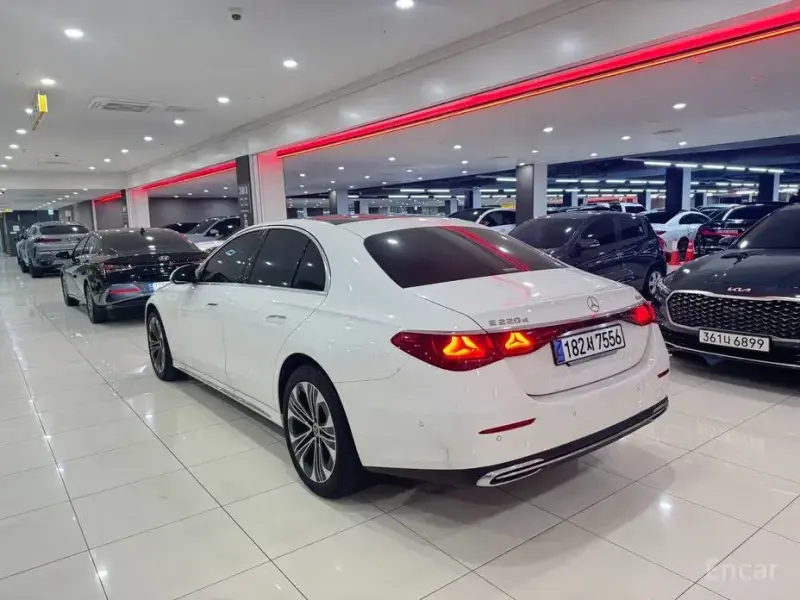 2024 Mercedes-Benz E-Класс с пробегом 26 820 км