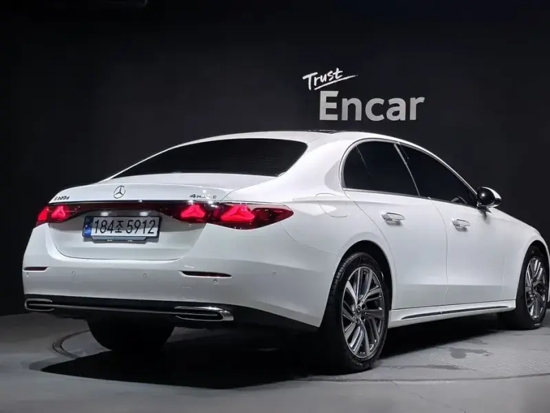 2024 Mercedes-Benz E-Класс с пробегом 21 698 км