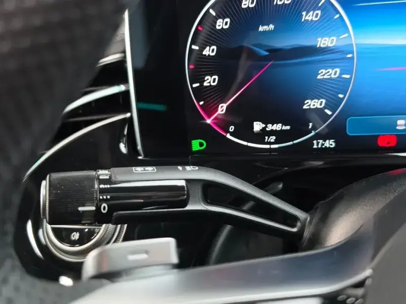 2025 Mercedes-Benz E-Класс с пробегом 18 930 км