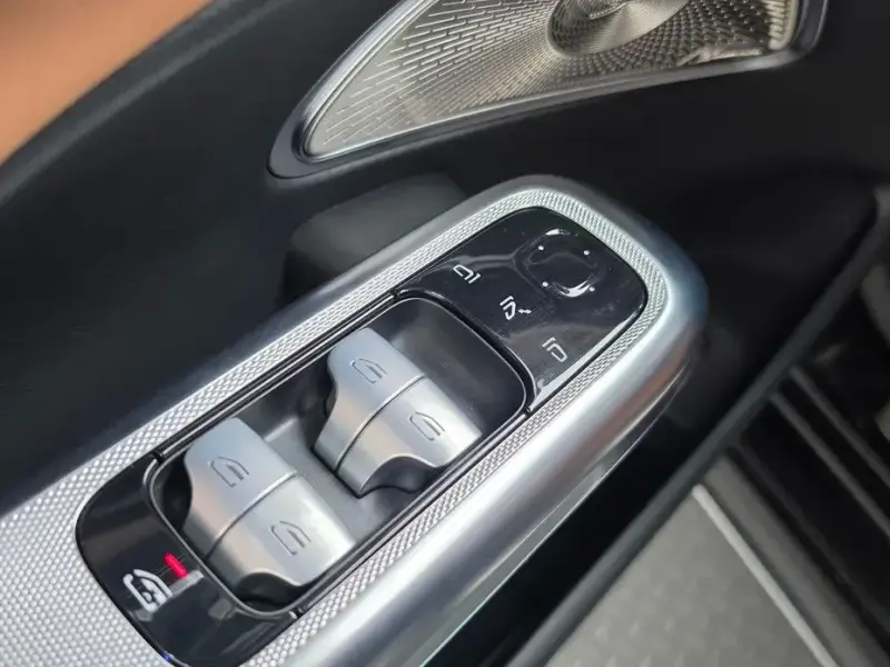 2025 Mercedes-Benz E-Класс с пробегом 18 930 км