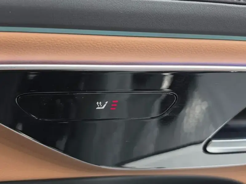 2025 Mercedes-Benz E-Класс с пробегом 18 930 км