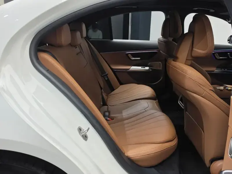 2025 Mercedes-Benz E-Класс с пробегом 19 839 км