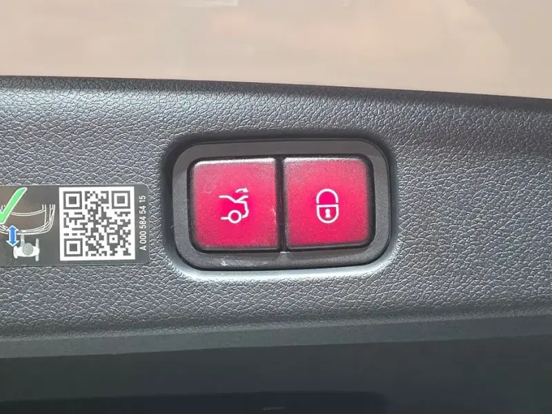 2025 Mercedes-Benz E-Класс с пробегом 19 839 км