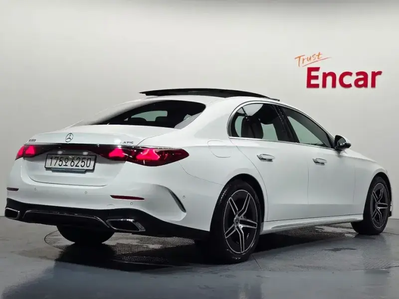 2025 Mercedes-Benz E-Класс с пробегом 7 794 км