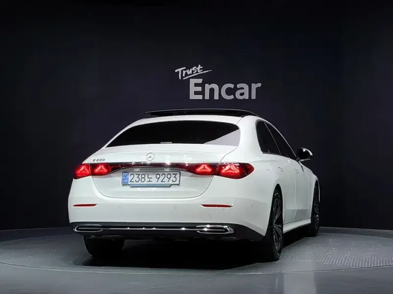 2025 Mercedes-Benz E-Класс с пробегом 16 330 км
