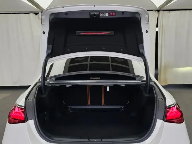 2025 Mercedes-Benz E-Класс с пробегом 16 330 км
