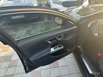 2025 Mercedes-Benz E-Класс с пробегом 15 200 км