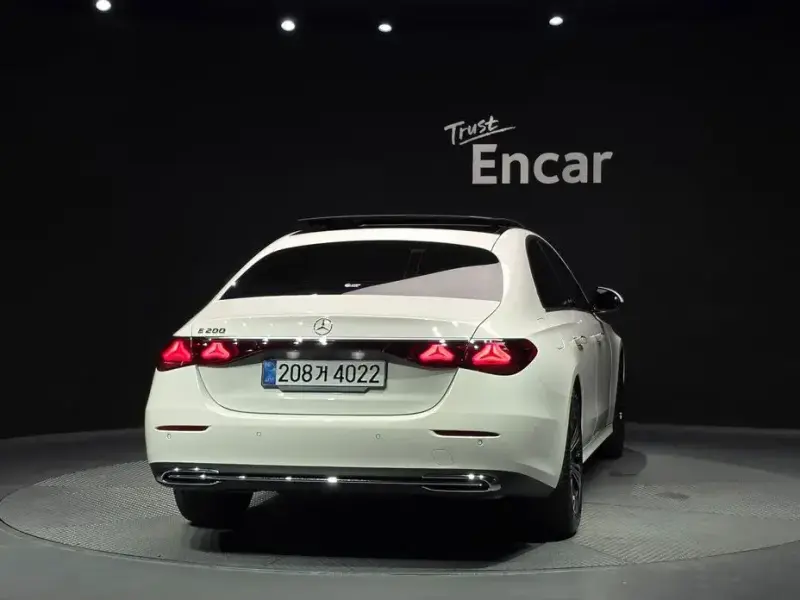 2025 Mercedes-Benz E-Класс с пробегом 1 787 км