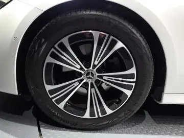 2025 Mercedes-Benz E-Класс с пробегом 1 787 км
