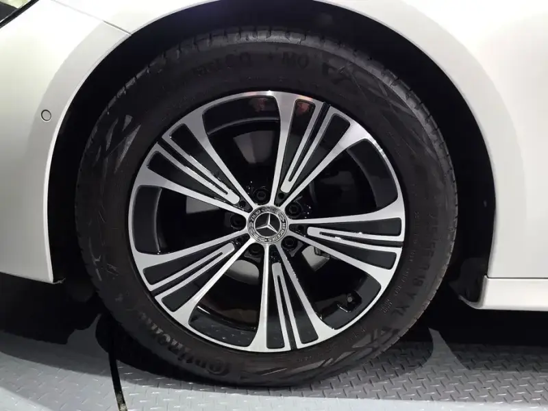 2025 Mercedes-Benz E-Класс с пробегом 1 787 км