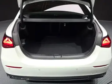2025 Mercedes-Benz E-Класс с пробегом 1 787 км