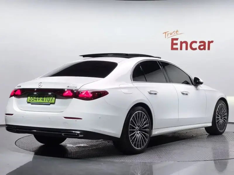 2025 Mercedes-Benz E-Класс с пробегом 21 371 км