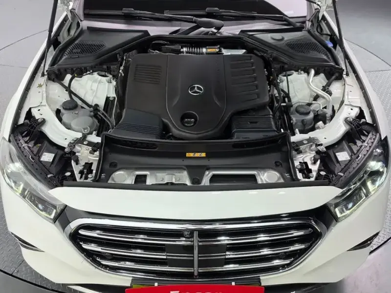 2025 Mercedes-Benz E-Класс с пробегом 21 371 км