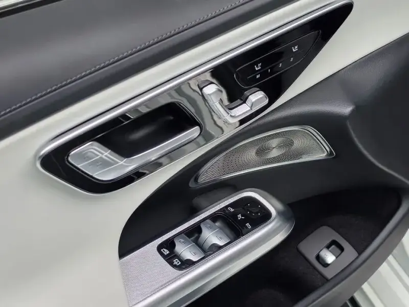 2025 Mercedes-Benz E-Класс с пробегом 21 371 км