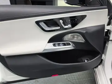 2025 Mercedes-Benz E-Класс с пробегом 21 371 км