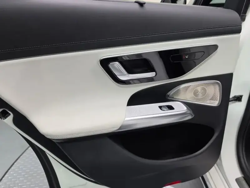 2025 Mercedes-Benz E-Класс с пробегом 21 371 км