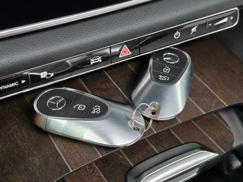 2025 Mercedes-Benz E-Класс с пробегом 21 371 км